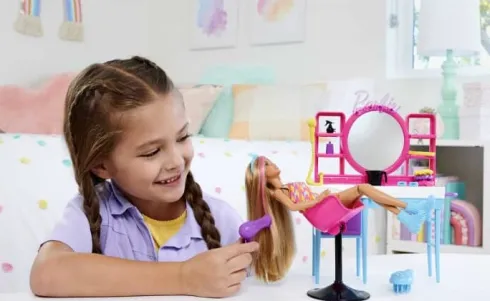 Barbie - Frisørsalon Med Totally Hair Dukke Og Tilbehør