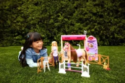 Barbie - The Great Horse - Chase Ultimate Stable