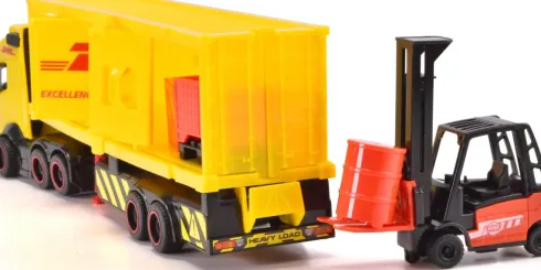 Dickie Toys - Dhl Legetøjs Lastbil Med Lyd Og Lys