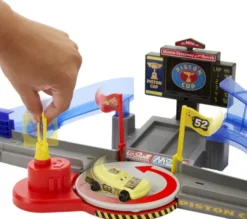 Disney Pixar Cars - Piston Cup Stunting Speedway - Mattel Jhl42