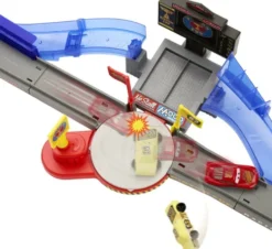 Disney Pixar Cars - Piston Cup Stunting Speedway - Mattel Jhl42