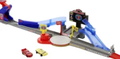 Disney Pixar Cars - Piston Cup Stunting Speedway - Mattel Jhl42
