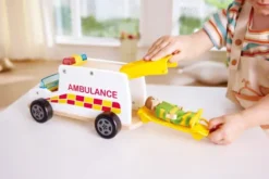 Hape - Rapid Response Toy Ambulance - Ambulance Med Lyd