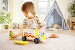 Hape - Rapid Response Toy Ambulance - Ambulance Med Lyd
