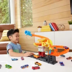 Hot Wheels - Pizza Slam Cobra Attack - 1:64