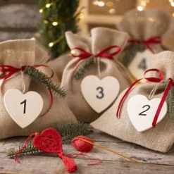 Kreativ Adventskalender - Hækling DIY - 4 Gaver