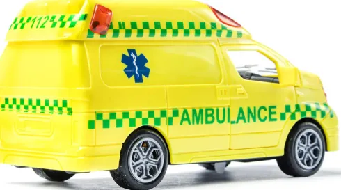 Legetøjs Ambulance Med Lys Og Lyd - Pull-Back - Gul