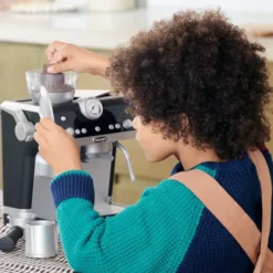 Legetøjs Kaffemaskine Med Lyd - Delonghi La Specialista - Casdon