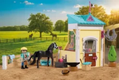 Playmobil 72131 - Small Stable With Farrier - I Love Horses