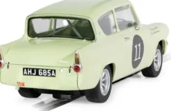 Scalextric - C4617 - Ford Anglia 105E Theo Paphitis Bil - 1:32