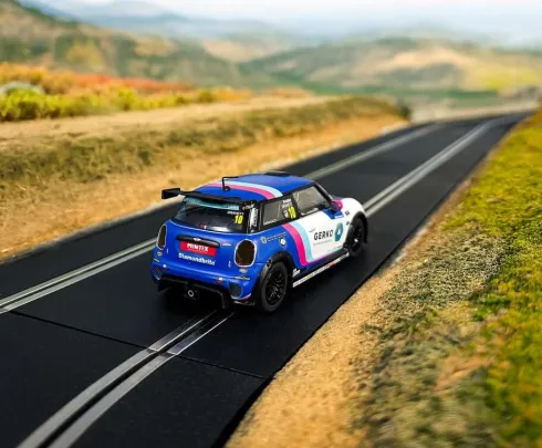 Scalextric C4410 - Mini Cooper F56 - Bradley Gravett 2024 - 1:32