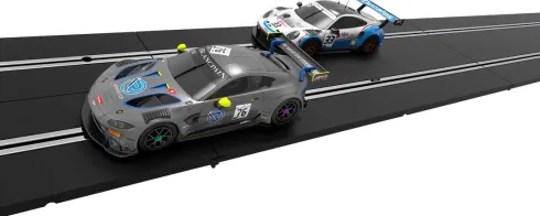 Scalextric Racerbane - Arc Air World Gt - Porsche Vs Aston Martin - 1:32 - C1434P
