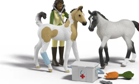 Schleich 42777 - Sarah's First Aid Kit - Heste Figurer - Horse Club