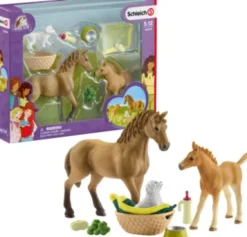 Schleich 42432 - Sarahs Pleje Af Dyreunger - Horse Club