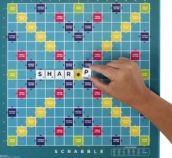 Scrabble 2 I 1 - Spil