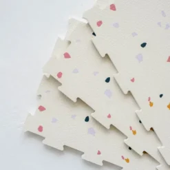 3 Sprouts - Skumgulv Til Børn - Terrazzo Cream - 171X123 CM