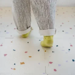 3 Sprouts - Skumgulv Til Børn - Terrazzo Cream - 171X123 CM