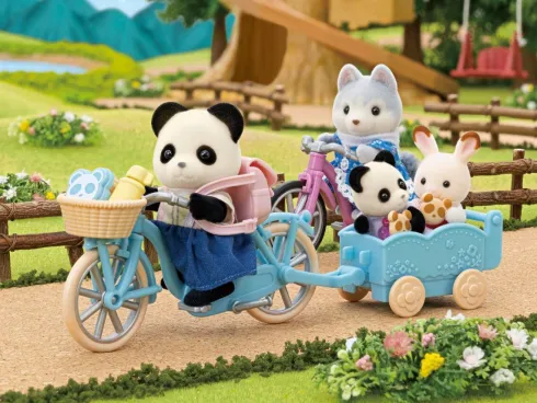 Sylvanian Families - Panda Med Cykel Med Vogn Og Rulleskøjter Sæt - 5652