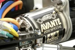 Tamiya - Avante 2011 R/C Fjernstyret Bil Byggesæt - 1/10 - 58489