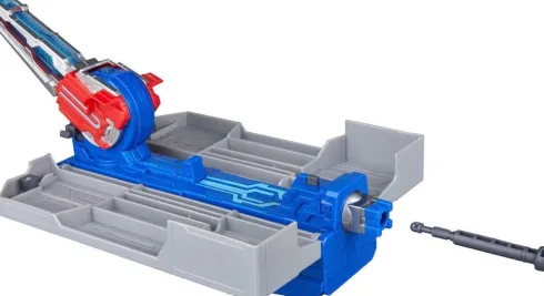 Transformers - Earthspark Optimus Prime Battle Trailer - Hasbro