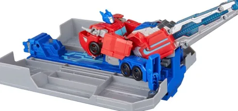 Transformers - Earthspark Optimus Prime Battle Trailer - Hasbro