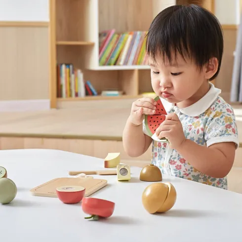 Viga Polarb - Cutting Fruits - Skærbar Frugt Legemad Sæt I Træ