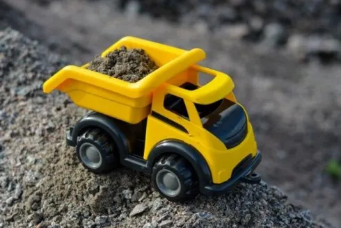 Viking Toys - Might Tipper Truck - 130042